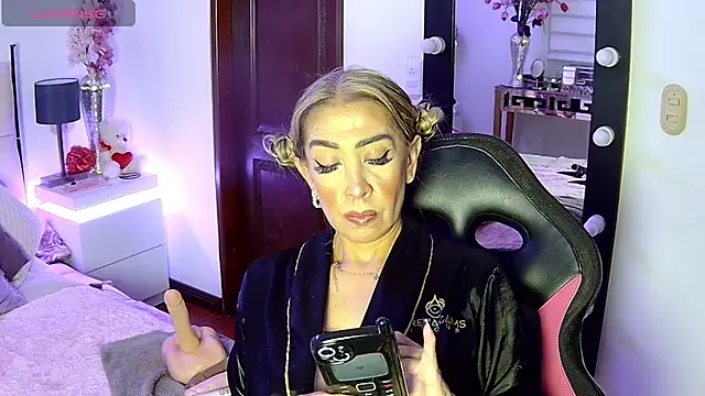 EvelinaGrey online show from November 2025 10:19:01 PM