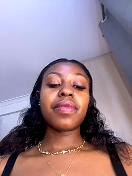 hot daily online show from November 2025 04:00:02 PM