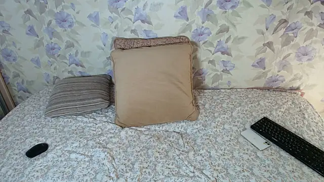 Louise Lavender online show from June 2026 01:58:02 AM