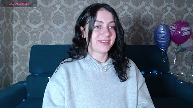 Louise Lavender online show from February 2025 04:16:02 AM