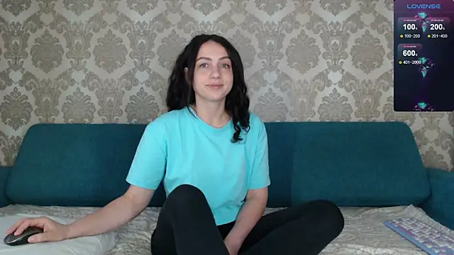 Louise Lavender online show from September 2025 07:13:02 AM