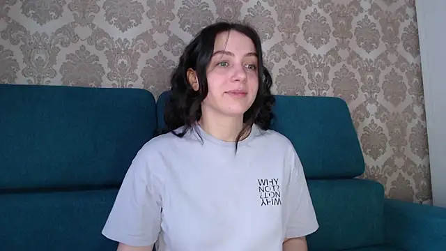 Louise Lavender online show from March 2025 10:13:02 AM