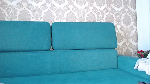 Louise Lavender online show from February 2025 05:16:01 AM