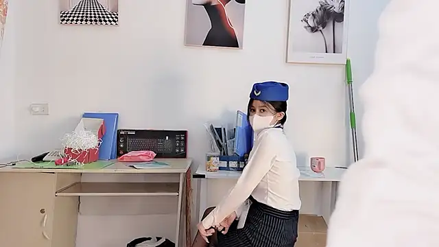 Mono-Stewardesss online show from January 2026 02:34:02 PM