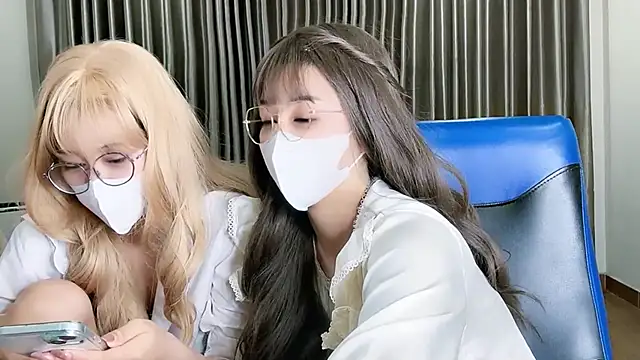 Mono-Stewardesss online show from March 2025 12:39:02 PM