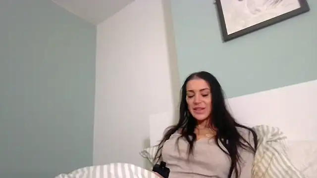 josiexcx online show from November 2025 04:22:02 PM