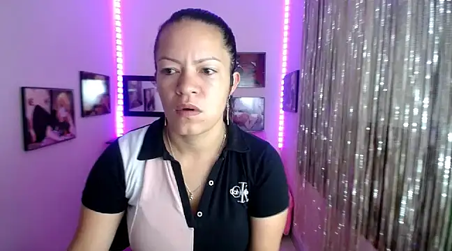 Cristal w online show from March 2025 12:44:02 PM