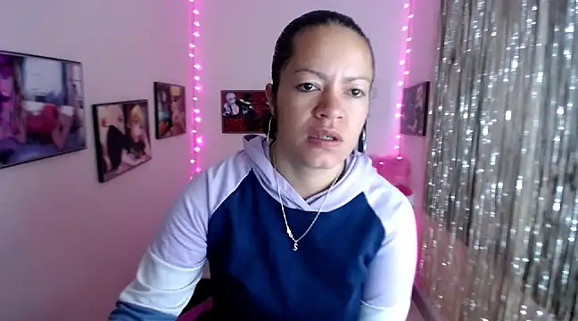 Cristal w online show from February 2025 12:16:01 PM
