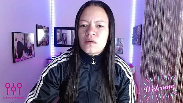 Cristal w online show from September 2025 12:48:01 PM