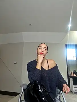 QueenTricks1 online show from December 2025 09:00:01 AM