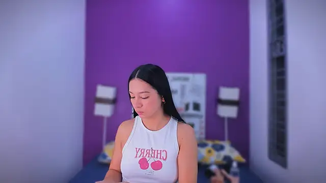 Lila Pinky online show from November 2025 12:54:02 PM