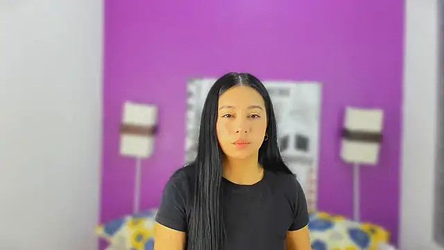 Lila Pinky online show from November 2025 12:44:02 PM