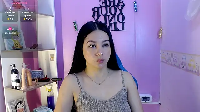 Snapshot of Lila_Pinky chatting on March 2025 02:34:02 PM Lila Pinky online show from March 2025 02:34:02 PM