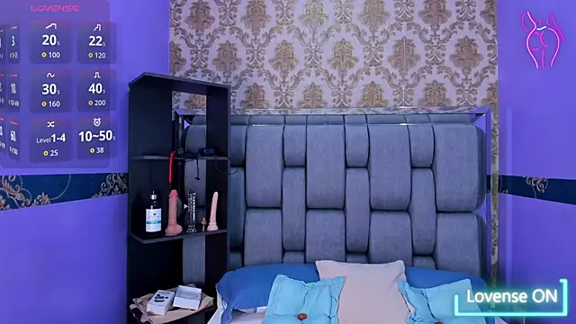 Lila Pinky online show from November 2025 12:10:02 PM