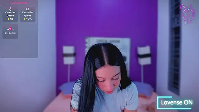 Lila Pinky online show from November 2025 12:09:02 PM