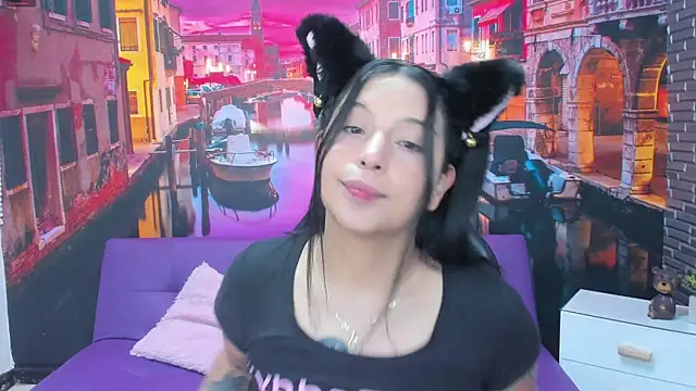 Small naughty  online show from November 2025 01:34:02 PM