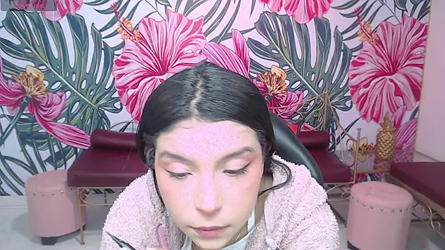 Snapshot of Small_naughty_ chatting on March 2026 01:13:01 PM Small naughty online show from March 2026 01:13:01 PM