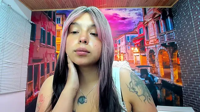 Snapshot of Small_naughty_ chatting on October 2025 01:32:01 PM Small naughty online show from October 2025 01:32:01 PM