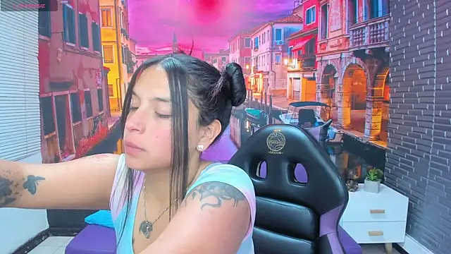 Small naughty  online show from January 2026 01:39:01 PM