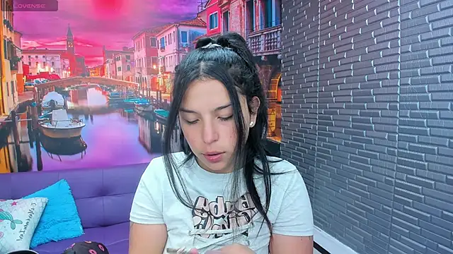 Small naughty  online show from January 2026 01:18:01 PM