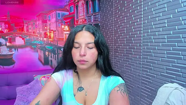 Small naughty  online show from November 2025 01:37:02 PM