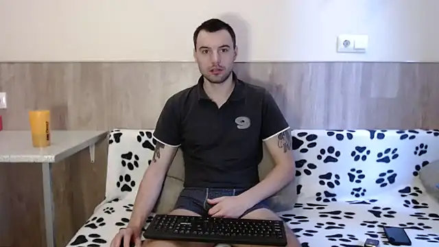 Snapshot of 28nick28 chatting on February 2025 08:33:02 AM 28nick28 online show from February 2025 08:33:02 AM