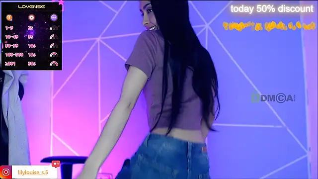 lilylouisee online show from December 2025 08:19:01 PM