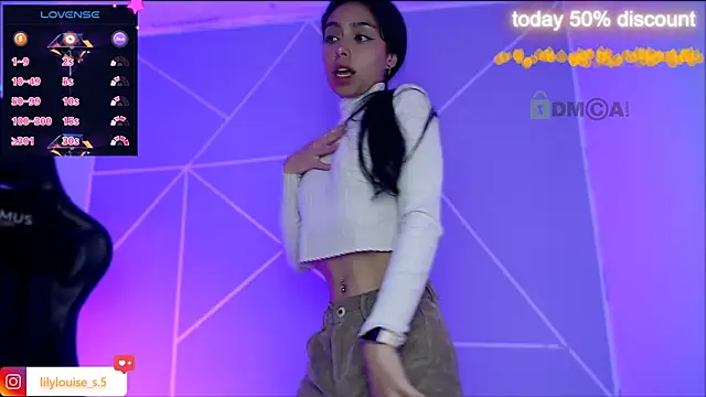 lilylouisee online show from November 2025 04:11:01 PM