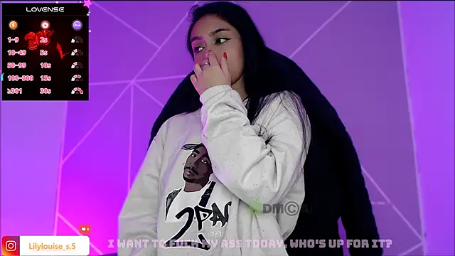 lilylouisee online show from December 2025 05:01:01 PM
