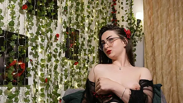 Snapshot of NaughtYHomemadE chatting on June 2026 02:28:02 PM NaughtYHomemadE online show from June 2026 02:28:02 PM