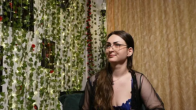 Snapshot of NaughtYHomemadE chatting on June 2026 11:20:01 AM NaughtYHomemadE online show from June 2026 11:20:01 AM