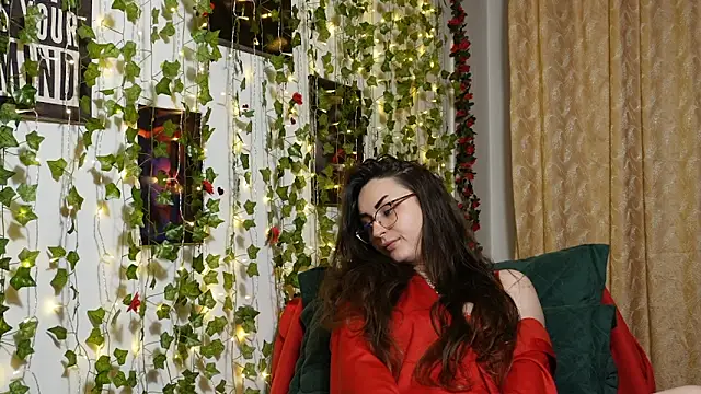 NaughtYHomemadE online show from January 2026 11:05:02 AM