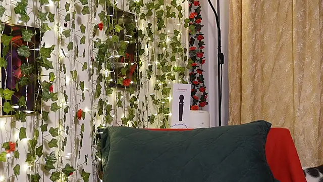 NaughtYHomemadE online show from February 2026 08:57:02 AM