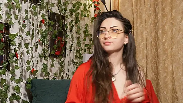 NaughtYHomemadE online show from February 2026 06:44:01 AM