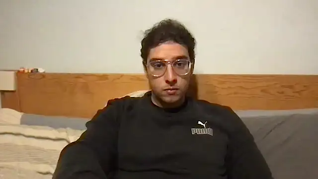 Snapshot of Ratzta chatting on November 2025 05:27:01 PM Ratzta online show from November 2025 05:27:01 PM