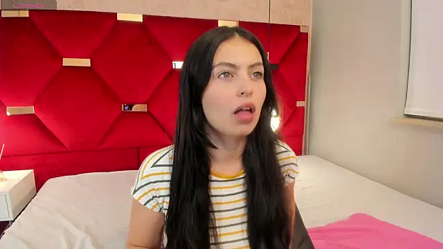 magic fernanda online show from February 2025 09:00:01 PM