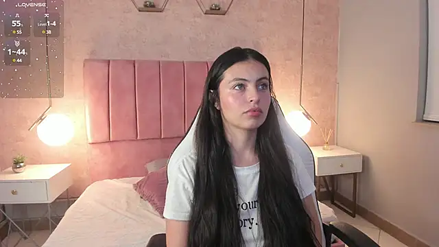 magic fernanda online show from February 2025 09:58:02 PM
