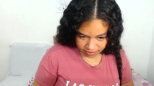 Hazel donna online show from May 2026 09:28:01 AM