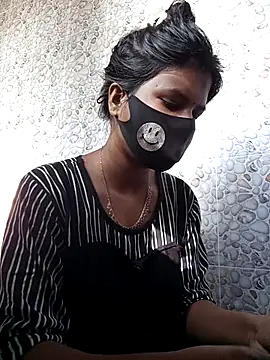 Snapshot of Anusri- chatting on December 2025 04:29:01 AM Anusri- online show from December 2025 04:29:01 AM