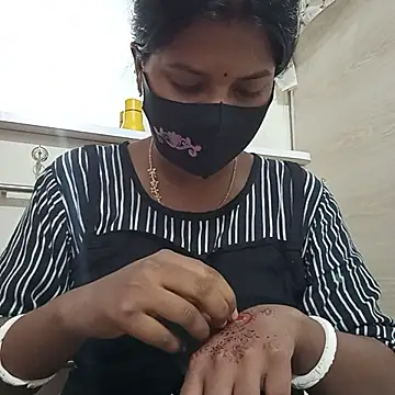 Snapshot of Anusri- chatting on November 2025 07:19:01 PM Anusri- online show from November 2025 07:19:01 PM