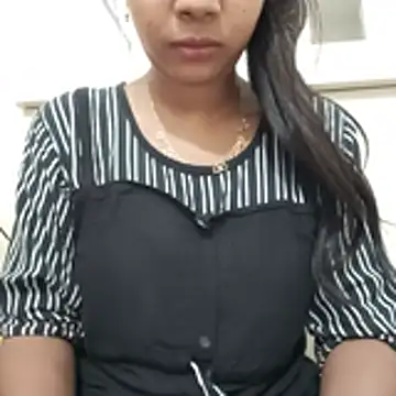 Snapshot of Anusri- chatting on November 2025 07:13:02 PM Anusri- online show from November 2025 07:13:02 PM