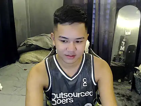 xgregor07 online show from December 2025 11:00:01 PM