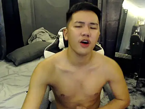 xgregor07 online show from October 2025 09:41:02 AM