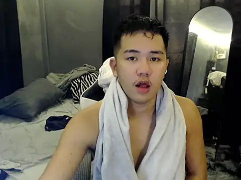 xgregor07 online show from October 2025 02:06:02 PM