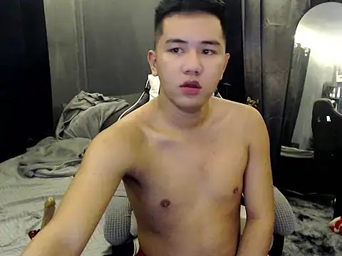 xgregor07 online show from November 2025 12:11:02 PM