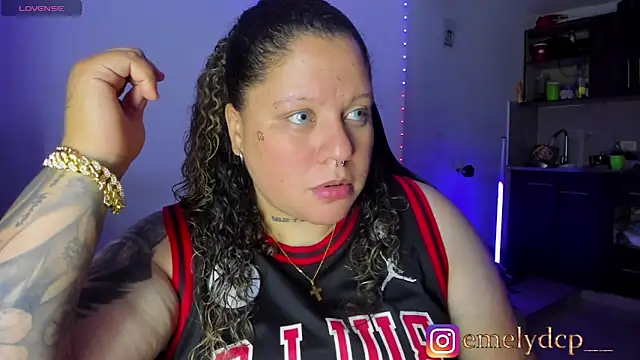 mariana maze online show from November 2025 05:44:01 AM