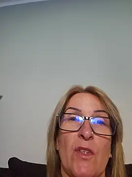 Steffi45 online show from May 2026 06:19:01 AM