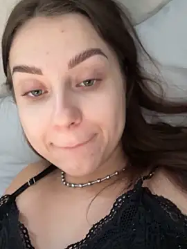 Snapshot of ellie_ssexy chatting on September 2025 04:19:02 AM ellie ssexy online show from September 2025 04:19:02 AM