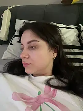 Snapshot of ellie_ssexy chatting on March 2025 04:18:01 AM ellie ssexy online show from March 2025 04:18:01 AM