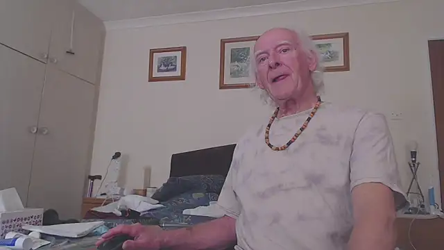 Snapshot of WaverlyKernow chatting on March 2025 01:44:02 PM WaverlyKernow online show from March 2025 01:44:02 PM